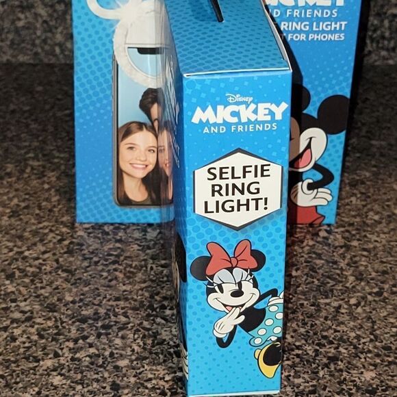 Disney iJoy Mickey Mouse Clip On Selfie Ring Light for Phone New in Box - Picture 2 of 7
